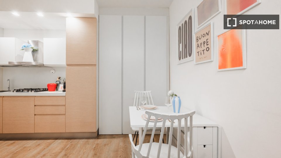 Apartment Milan, 1 bed — photo 16