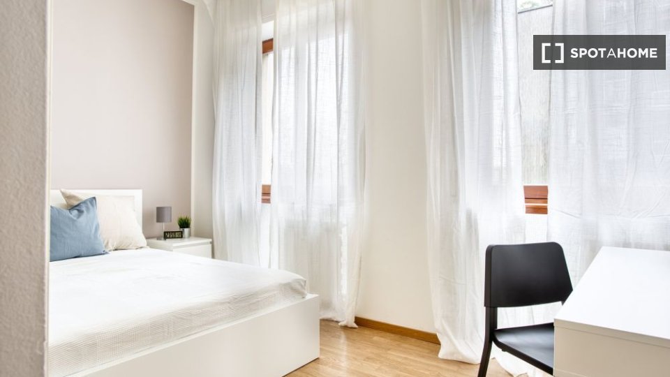 Double room Milan, 3 beds — photo 19