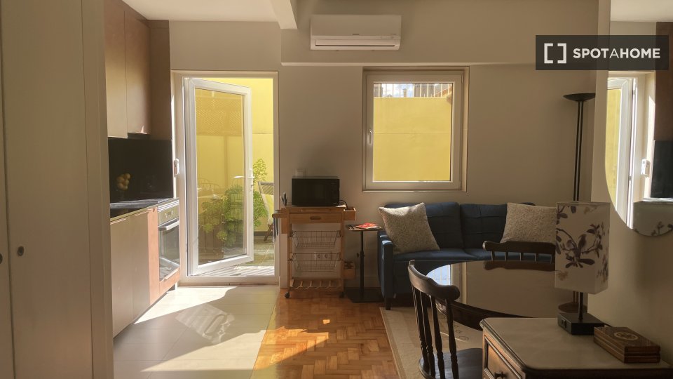 Apartment Lisbon, 1 bed — photo 5