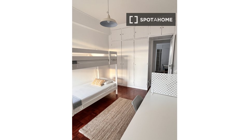 Double room Lisbon, 6 beds — photo 10