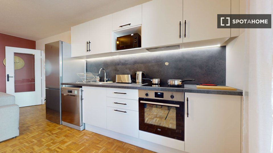 Double room Lyon, 3 beds — photo 15