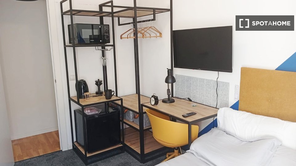 Double room Madrid, 8 beds — photo 22