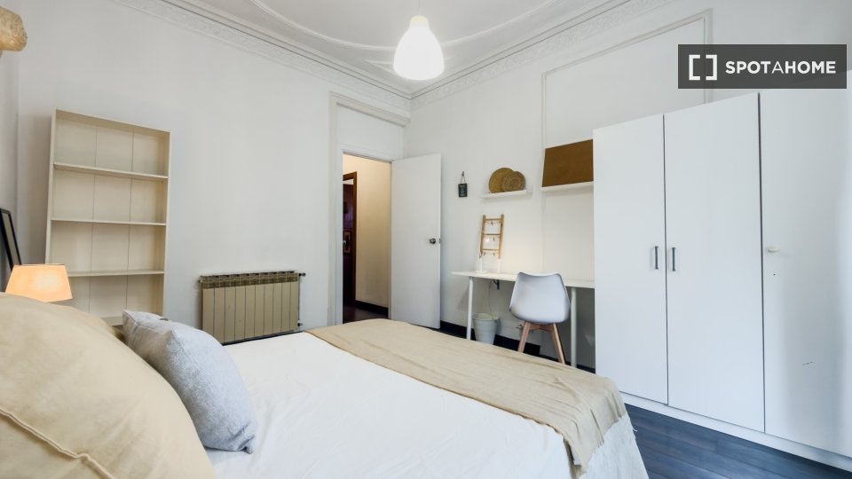 Double room Barcelona, 6 beds, 180m² — photo 27