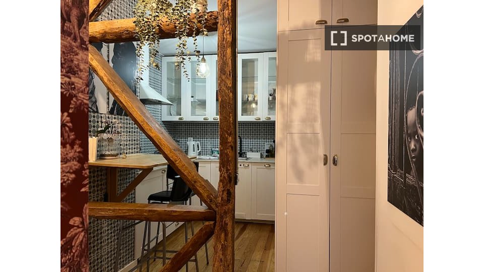 Apartment Lisbon, 2 beds, 75m² — photo 13