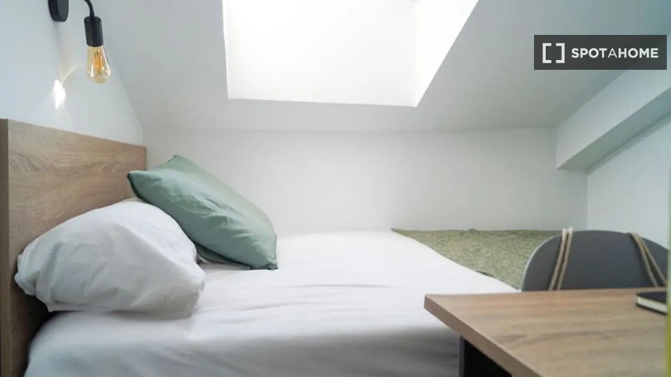 Double room Madrid, 4 beds — photo 4