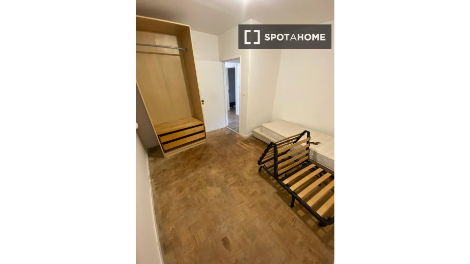 Double room Lisbon, 6 beds — photo 3