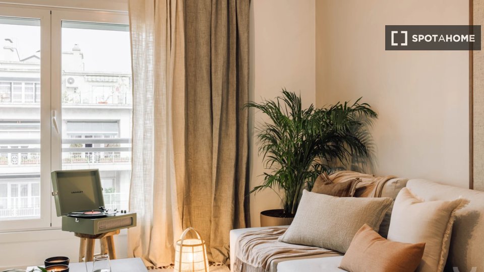 Apartment Lisbon, 1 bed, 64m² — photo 15