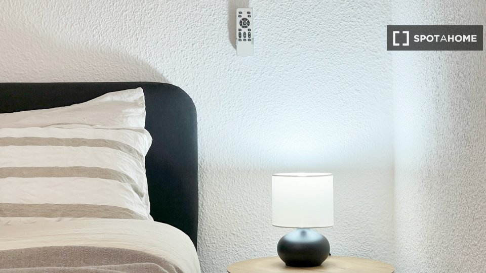 Double room Madrid, 5 beds — photo 9