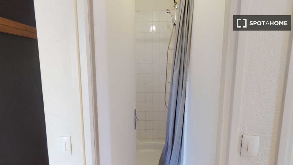 Double room Lyon, 5 beds, 110m² — photo 11