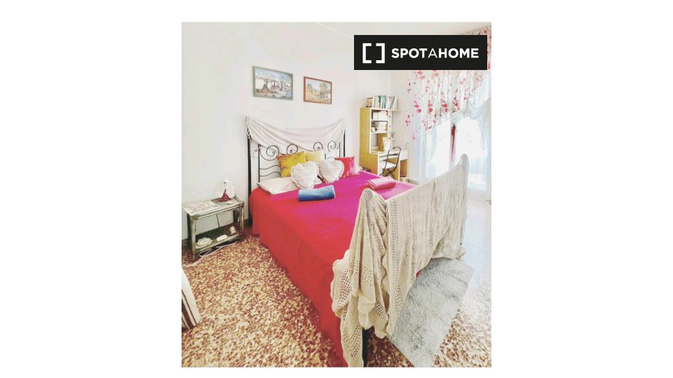 Double room Genoa, 3 beds — photo 11