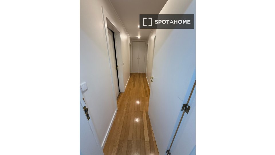 Apartment Lisbon, 3 beds — photo 13