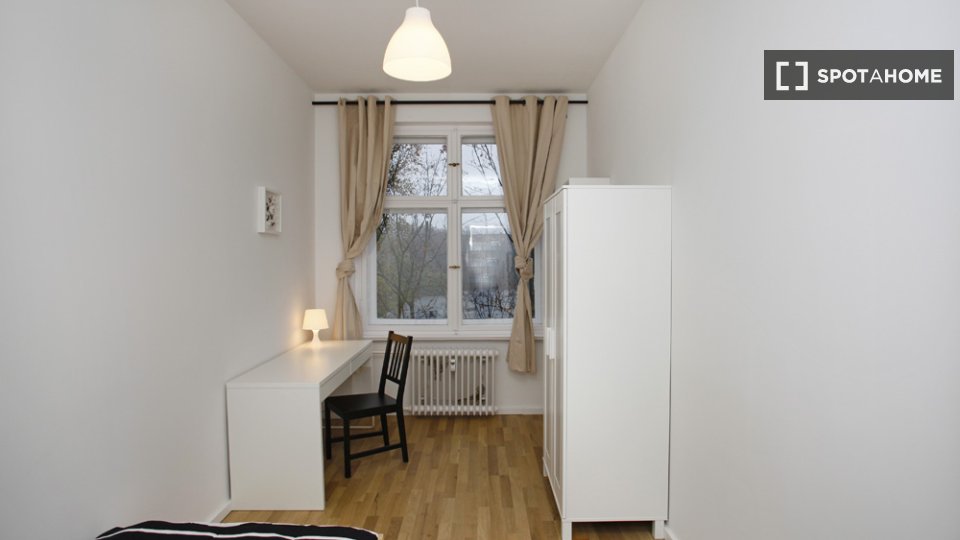 Double room Berlin, 4 beds, 57m² — photo 10