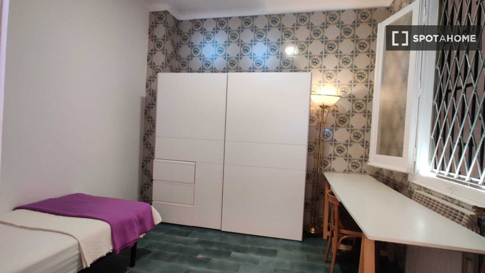 Double room Barcelona, 9 beds, 280m² — photo 21