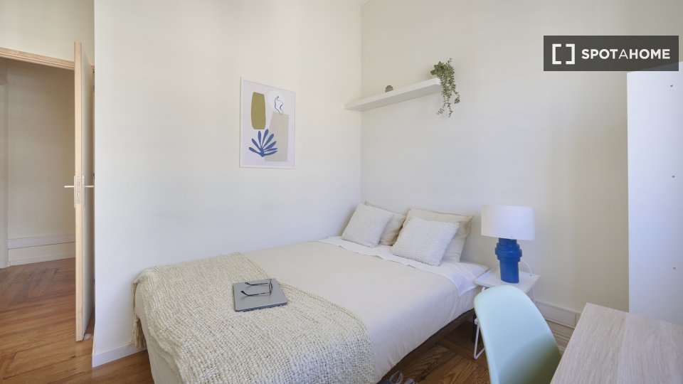 Double room Lisbon, 6 beds — photo 7