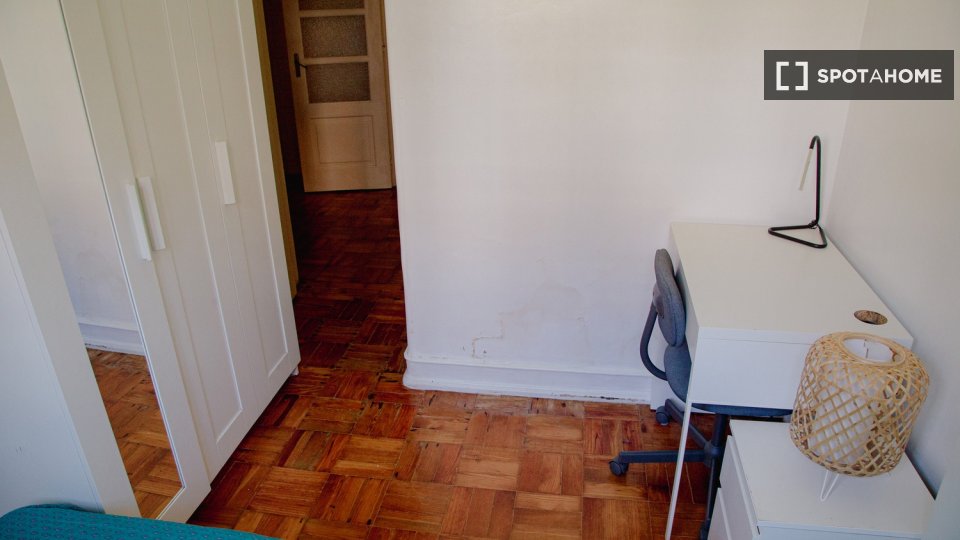 Double room Lisbon, 6 beds — photo 6