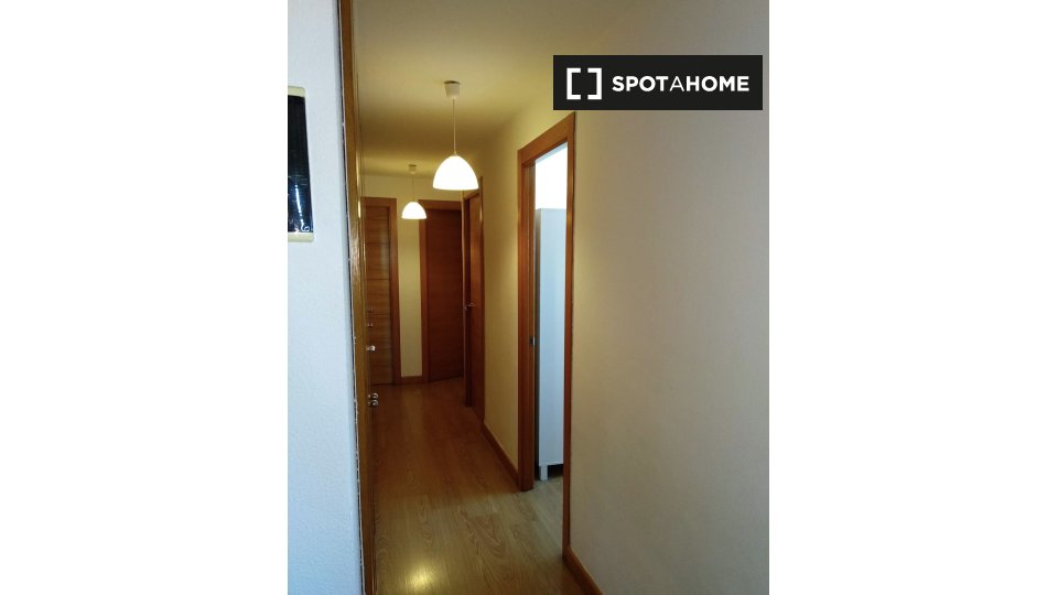 Double room Madrid, 3 beds — photo 5