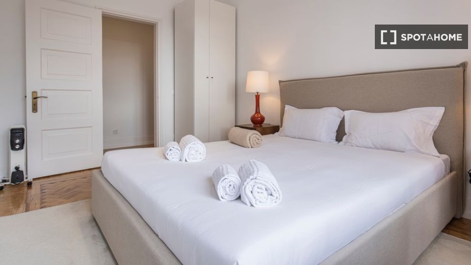 Apartment Lisbon, 4 beds — photo 13