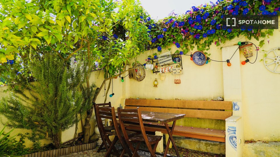 Double room Lisbon, 2 beds, 70m² — photo 6