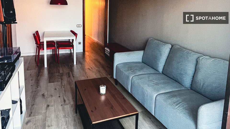 Double room Barcelona, 2 beds, 61m² — photo 14