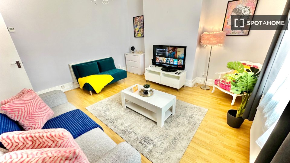 Apartment London, 2 beds — photo 17