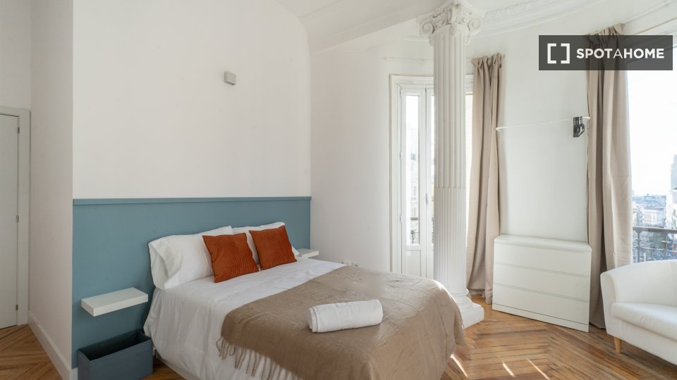 Double room Madrid, 9 beds — photo 15