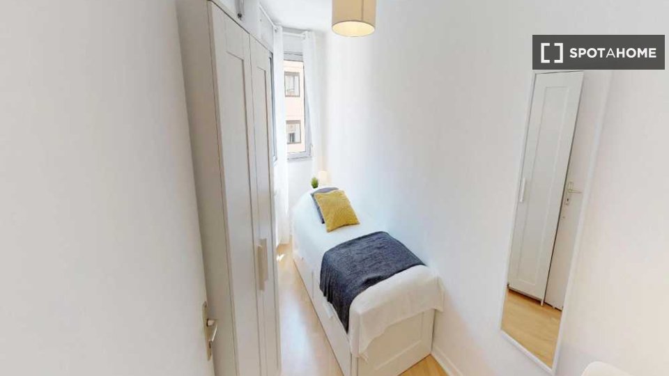 Double room Lyon, 5 beds, 100m² — photo 10