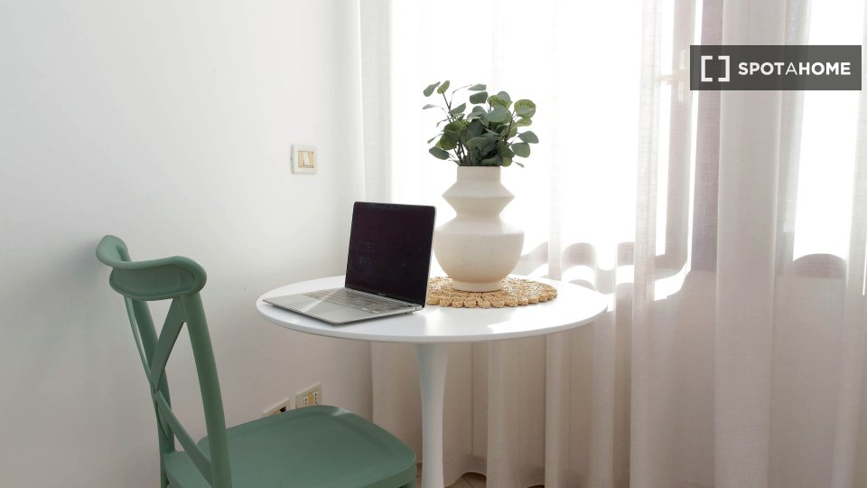 Apartment Rome, 1 bed — photo 19