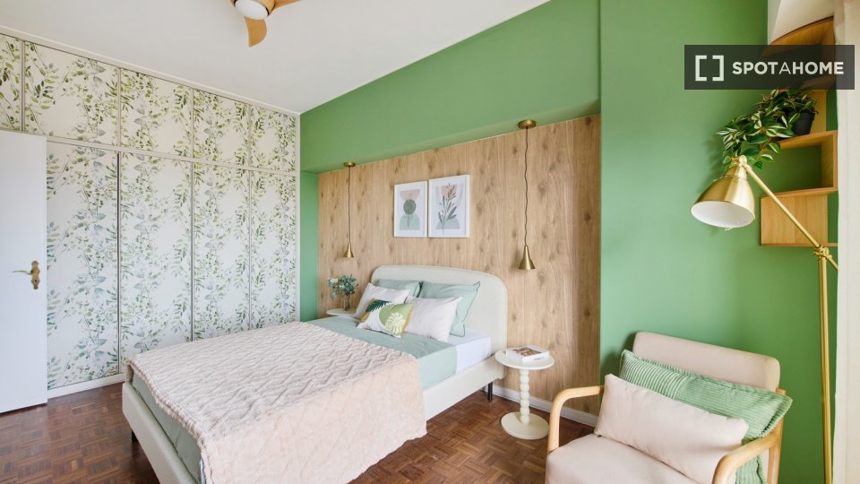 Double room Lisbon, 9 beds — photo 18