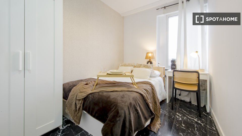 Double room Madrid, 8 beds — photo 1