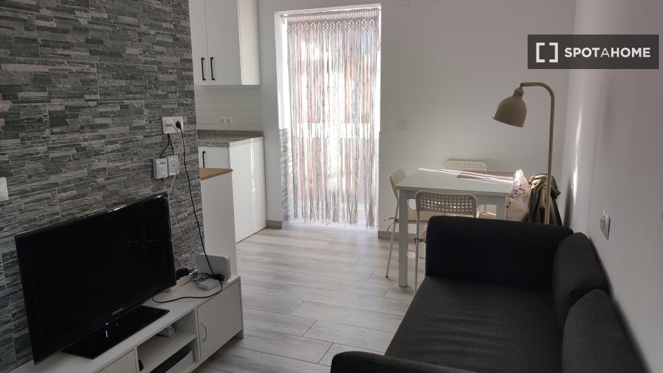 Apartment Granada, 3 beds, 65m² — photo 23