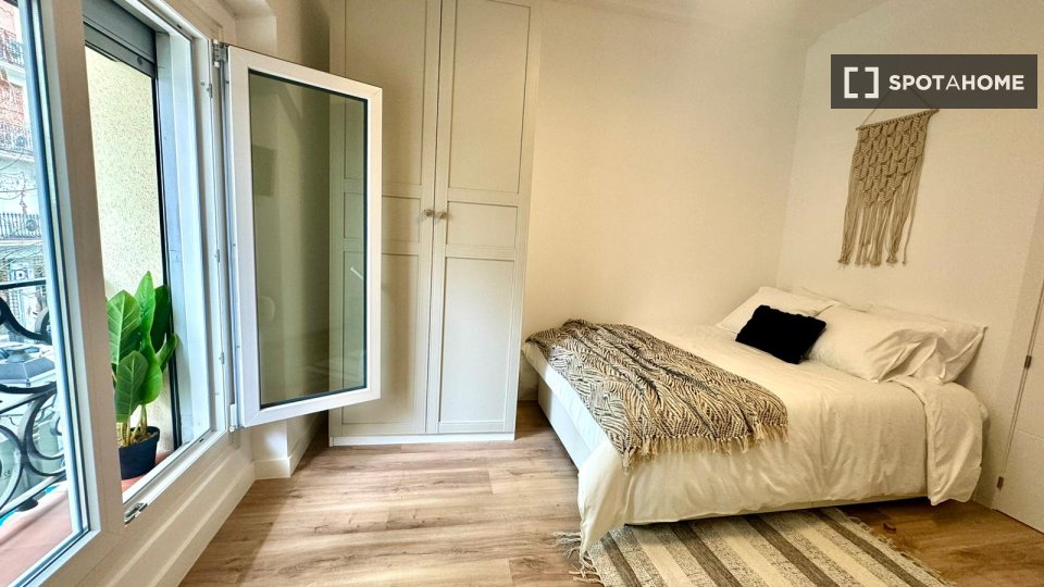 Double room Madrid, 7 beds — photo 19