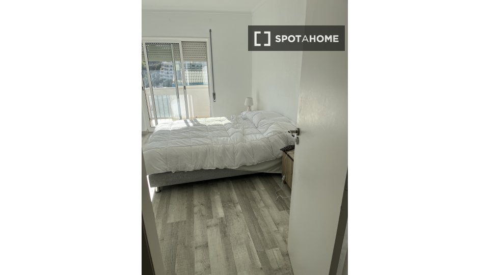 Apartment Lisbon, 3 beds, 89m² — photo 9