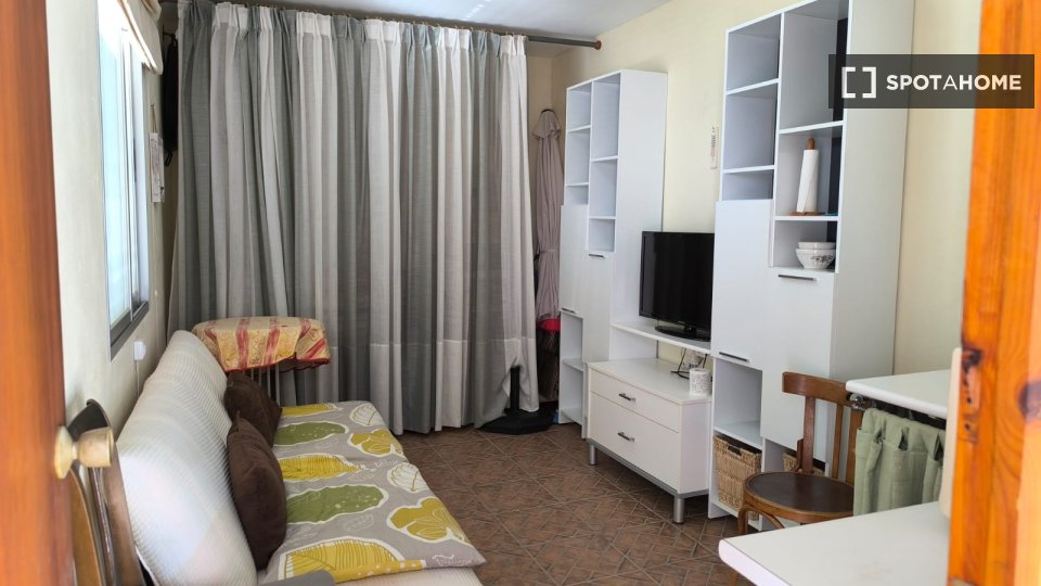 Apartment Granada, 4 beds, 114m² — photo 3