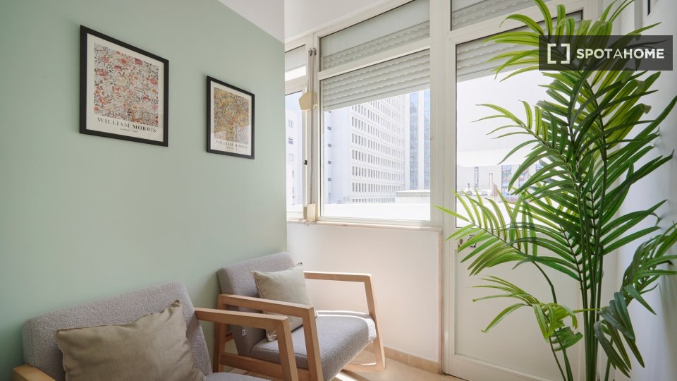 Double room Lisbon, 6 beds — photo 22