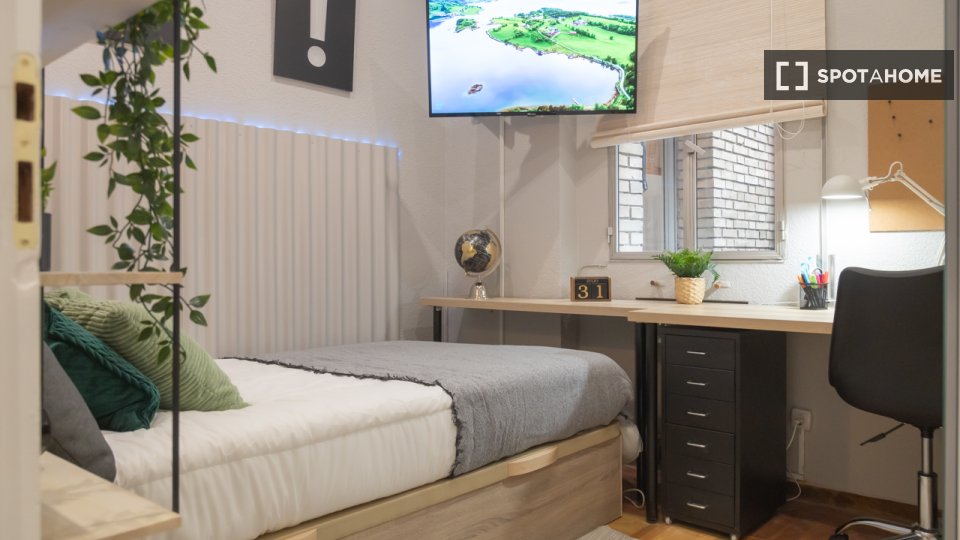 Double room Madrid, 4 beds — photo 9