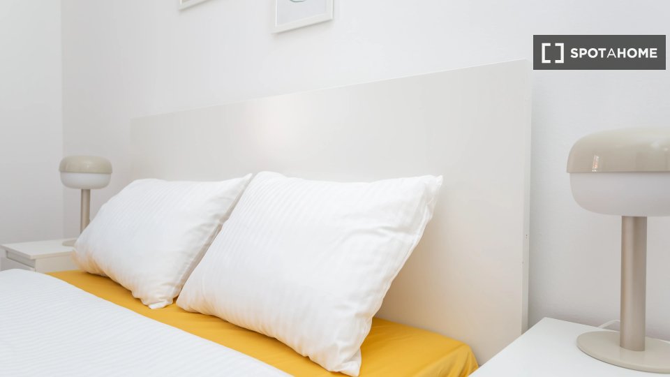 Double room Lisbon, 4 beds — photo 5