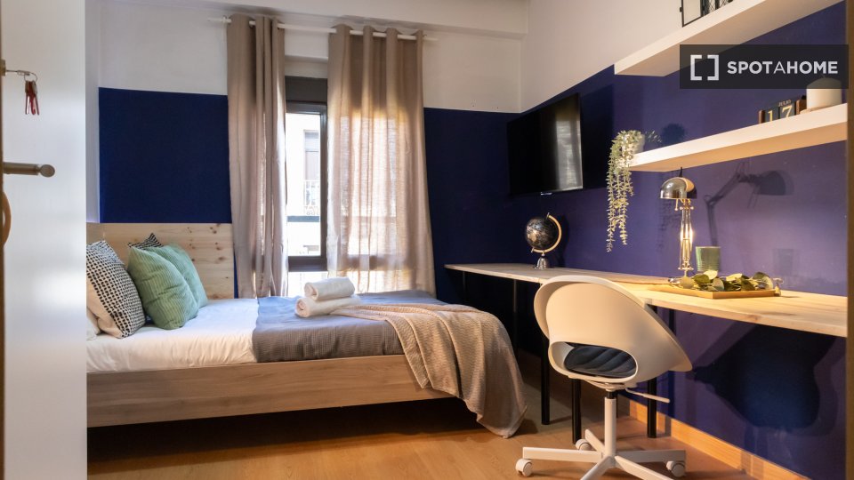 Double room Madrid, 7 beds, 140m² — photo 38