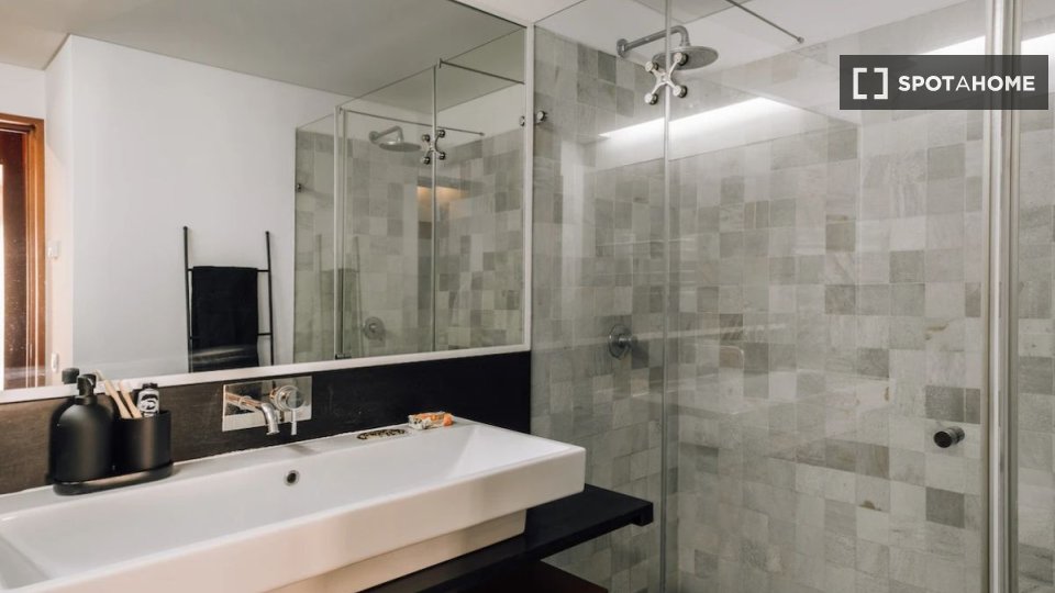 Apartment Lisbon, 2 beds — photo 8
