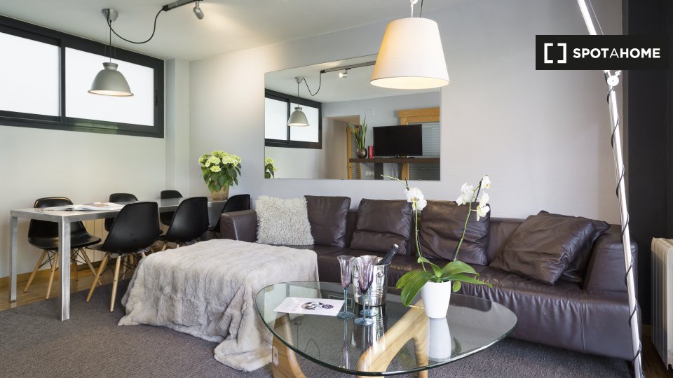 Apartment Barcelona, 3 beds, 80m² — photo 1