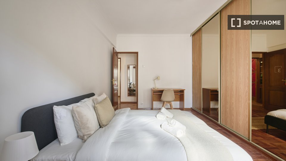 Double room Lisbon, 4 beds — photo 5