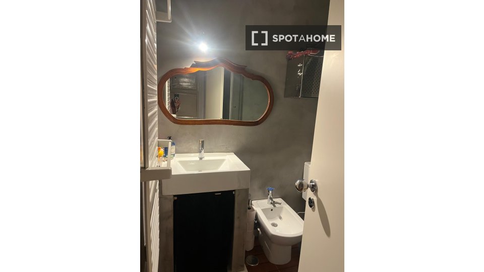 Double room Lisbon, 3 beds, 100m² — photo 2