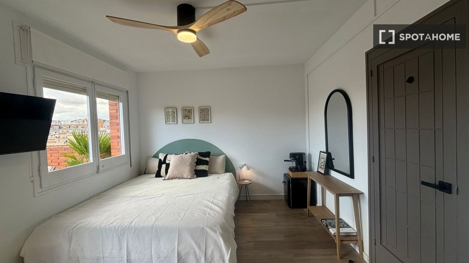 Double room Barcelona, 8 beds, 220m² — photo 74