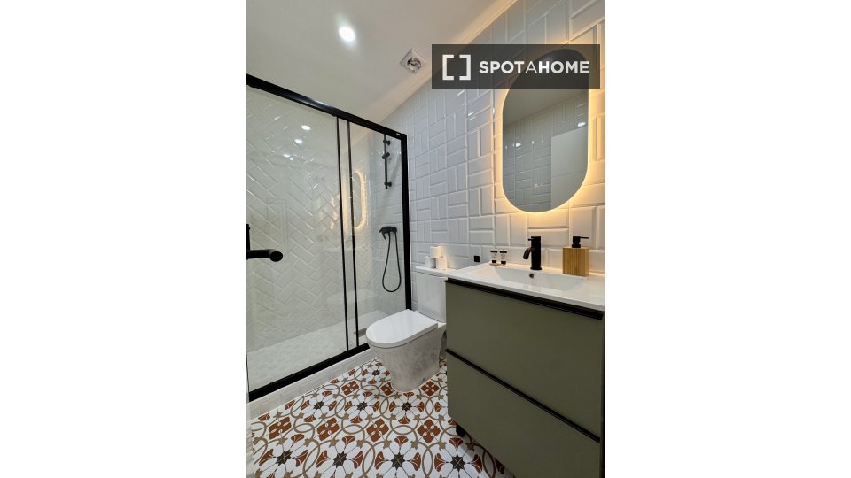 Double room Barcelona, 5 beds — photo 6