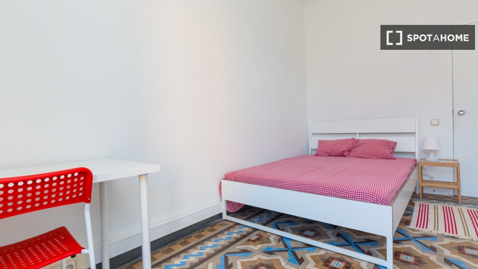 Double room Barcelona, 9 beds, 175m² — photo 11