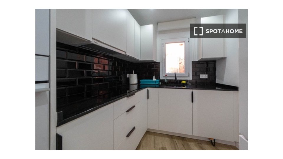 Double room Barcelona, 5 beds, 128m² — photo 39