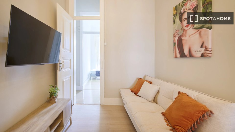 Double room Lisbon, 9 beds — photo 18