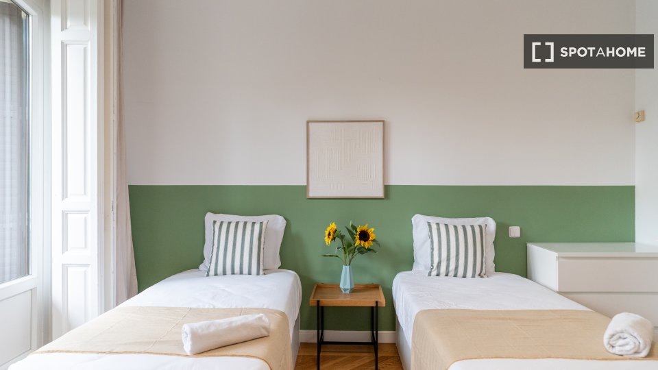 Double room Madrid, 4 beds — photo 14