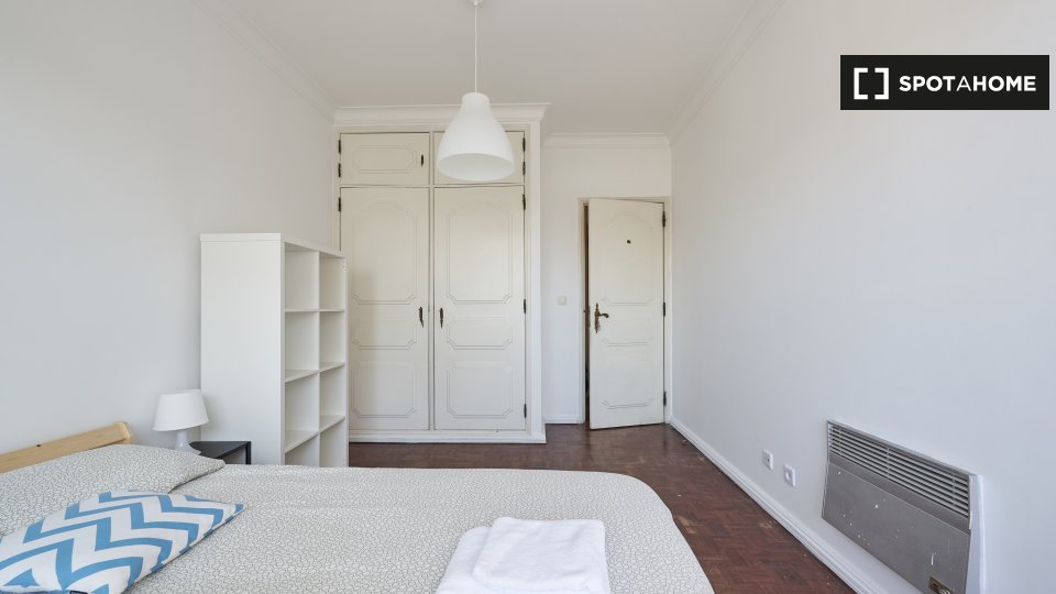 Double room Lisbon, 8 beds — photo 3