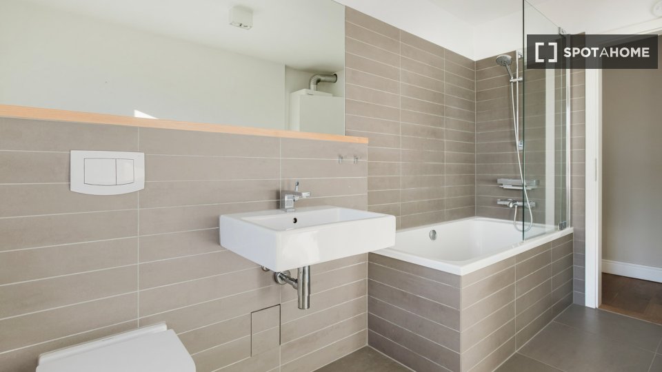 Apartment Berlin, 1 bed, 67m² — photo 17