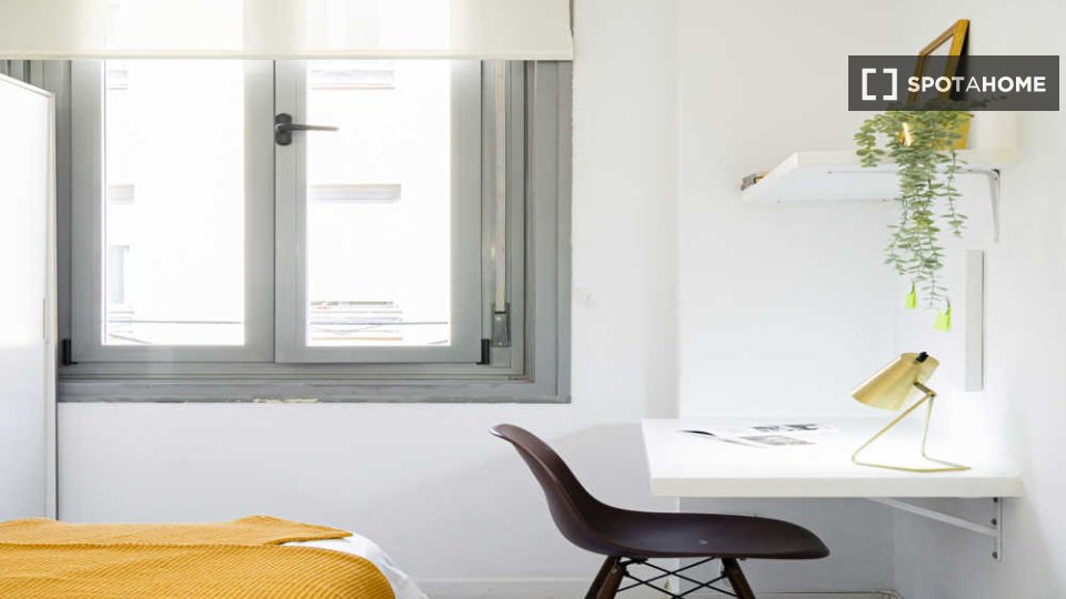 Double room Madrid, 67 beds — photo 71